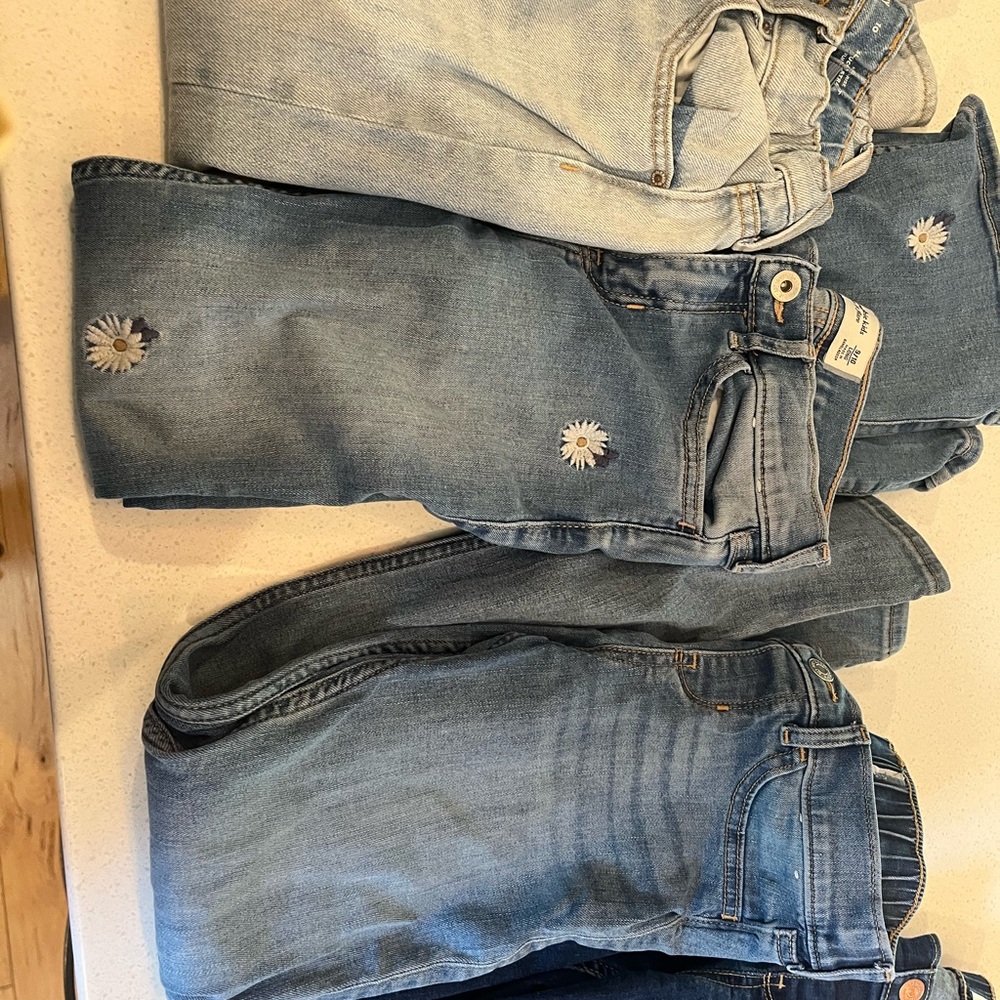 Girls size 9/10 long or 10 regular. Lot of 6 pair of pants